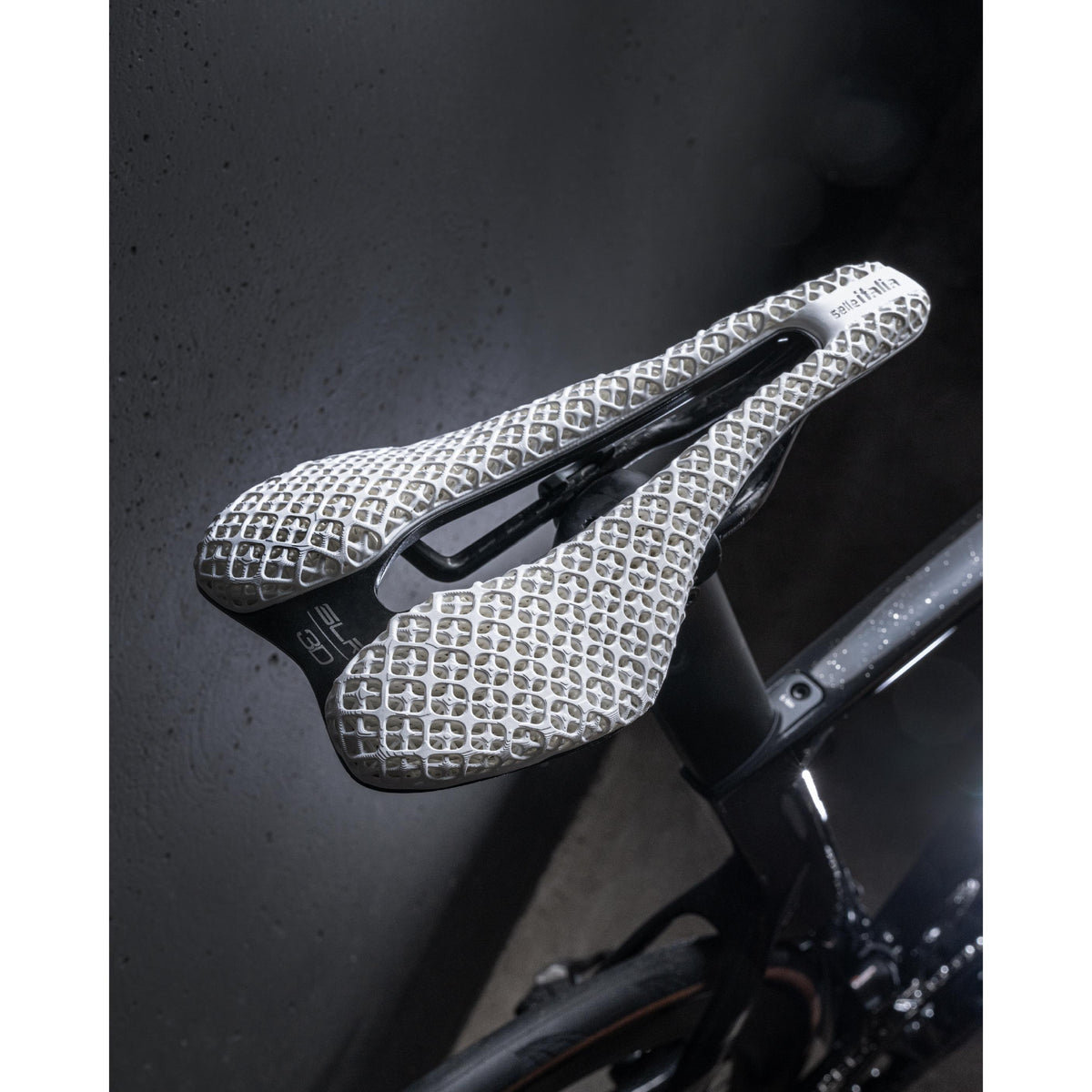 Selle Italia SLR Boost 3D Kit Carbonio Superflow White Edition Saddle