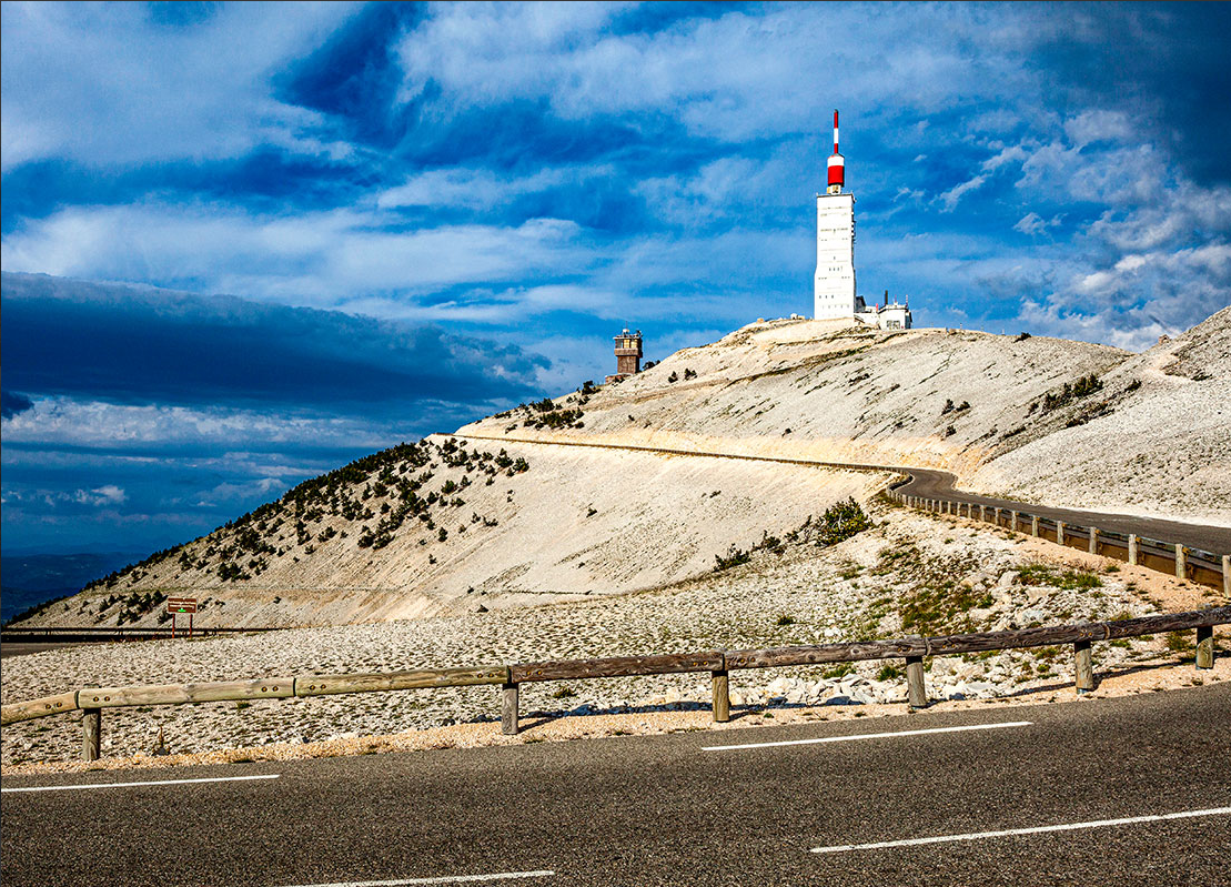 Reaching the Clouds - Photo book of 50 famous climbs