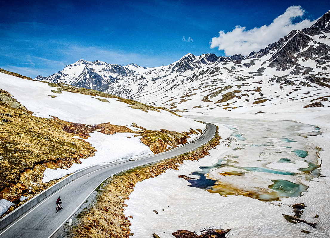 Reaching the Clouds - Photo book of 50 famous climbs
