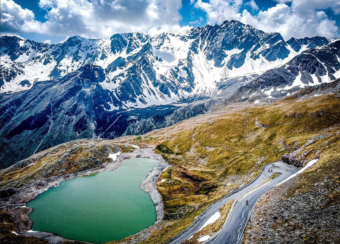 Reaching the Clouds - Photo book of 50 famous climbs